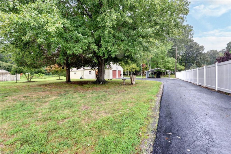 Photo 29 of 40 residential for sale in York County virginia
