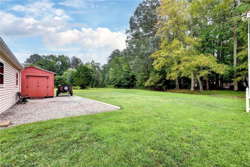 Photo 32 of 40 residential for sale in York County virginia