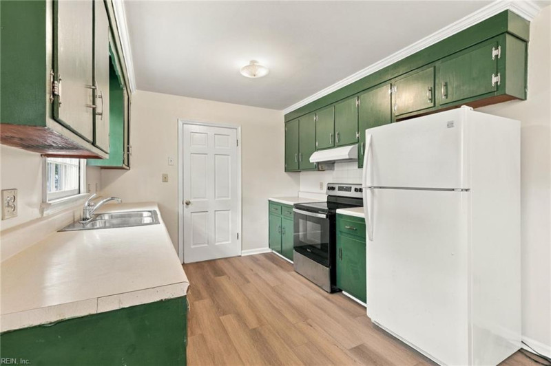 Photo 19 of 25 residential for sale in Hampton virginia