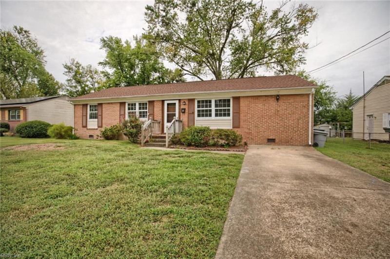 Photo 3 of 25 residential for sale in Hampton virginia