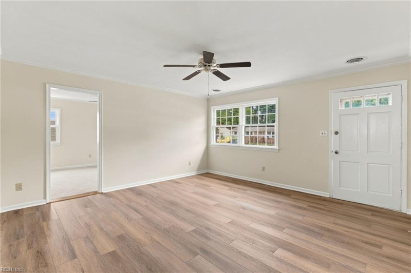 Photo 4 of 25 residential for sale in Hampton virginia