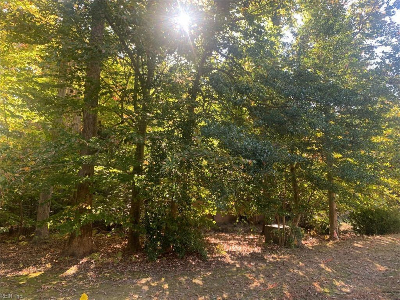 Photo 1 of 3 land for sale in James City County virginia Photo 1 of 3 land for sale in James City County virginia