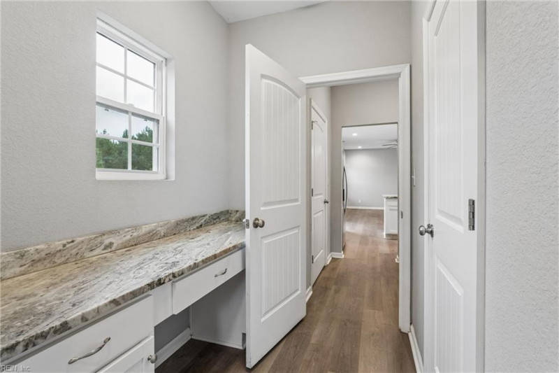 Photo 12 of 48 residential for sale in Suffolk virginia