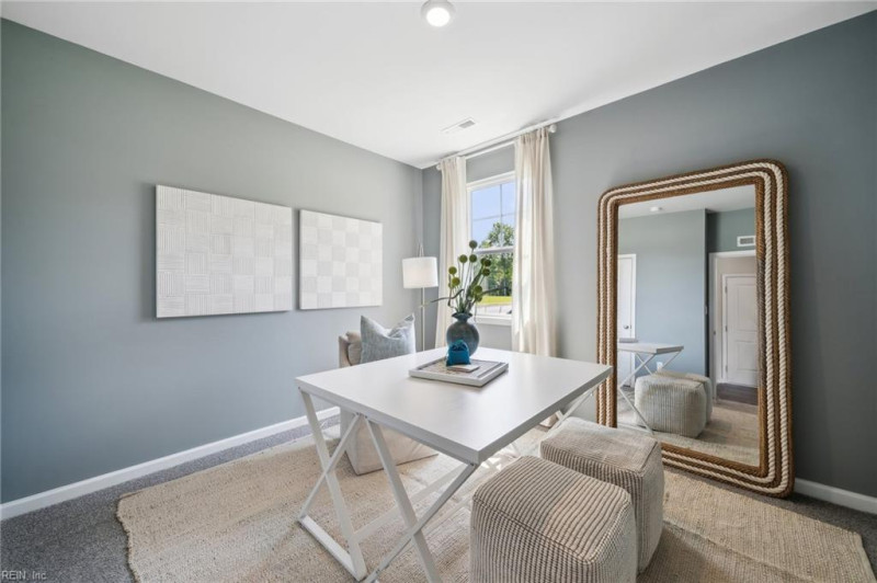 Photo 11 of 33 residential for sale in York County virginia