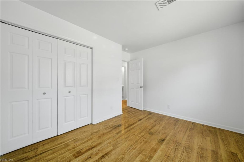 Photo 16 of 28 residential for sale in Franklin virginia
