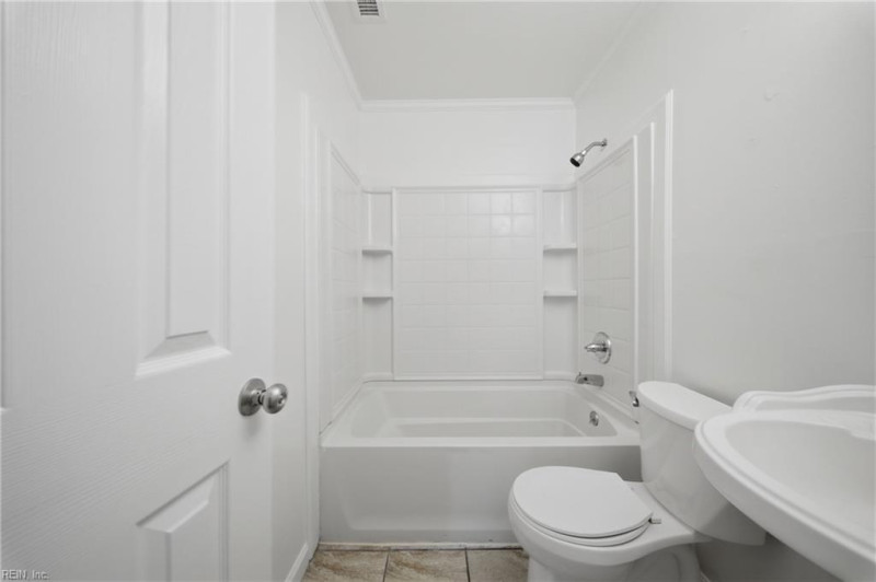 Photo 17 of 28 residential for sale in Franklin virginia