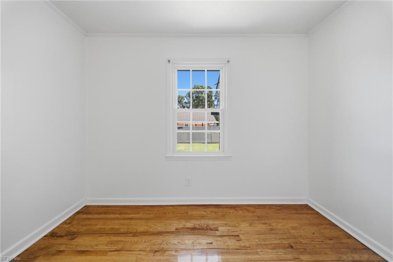 Photo 18 of 28 residential for sale in Franklin virginia