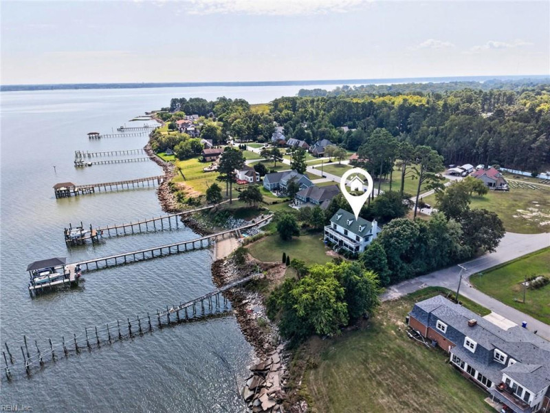 Photo 4 of 4 residential for sale in Suffolk virginia