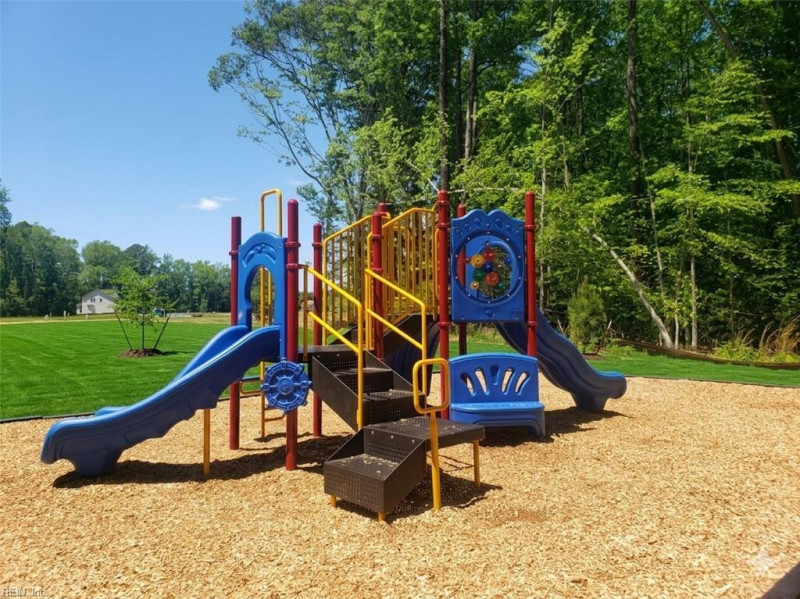 Photo 13 of 14 residential for sale in Isle of Wight County virginia