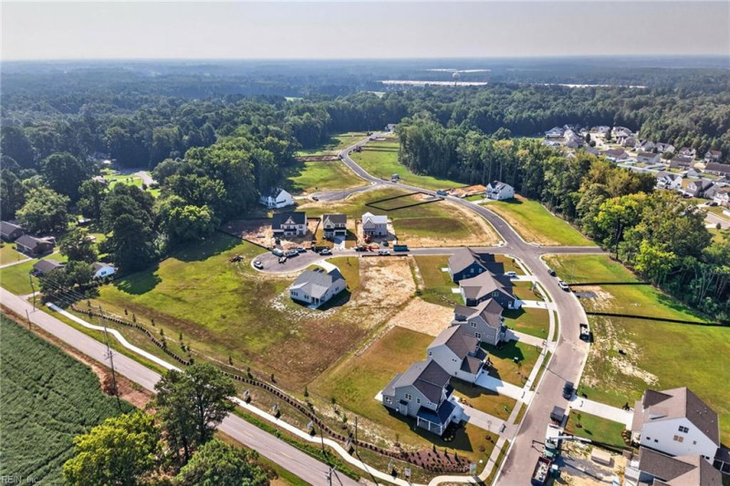 Photo 9 of 12 residential for sale in Isle of Wight County virginia