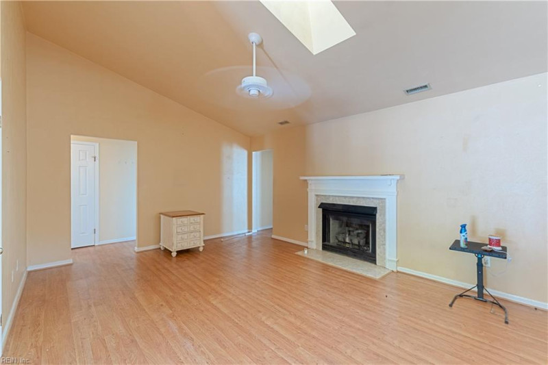 Photo 5 of 39 residential for sale in Norfolk virginia Photo 5 of 39 residential for sale in Norfolk virginia