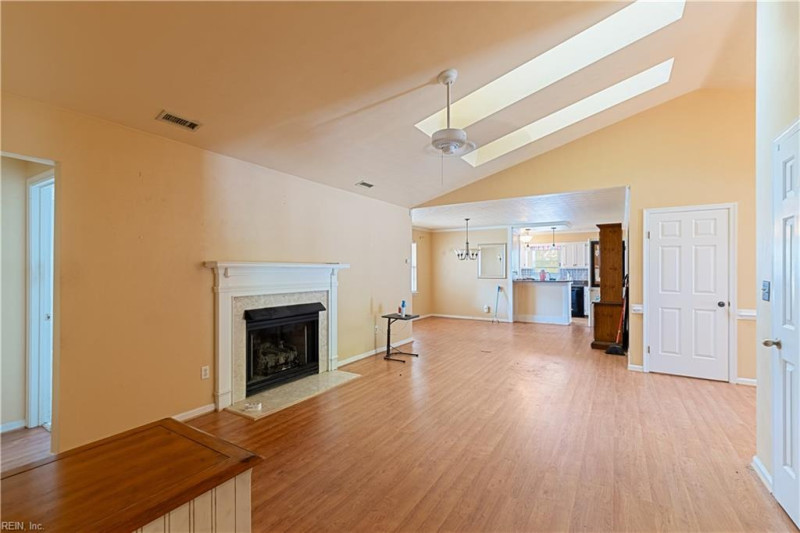 Photo 7 of 39 residential for sale in Norfolk virginia Photo 7 of 39 residential for sale in Norfolk virginia