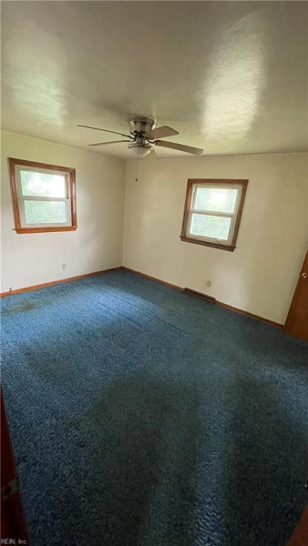 Photo 18 of 49 residential for sale in Chesapeake virginia