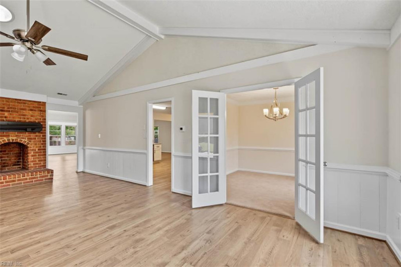 Photo 10 of 37 residential for sale in Chesapeake virginia