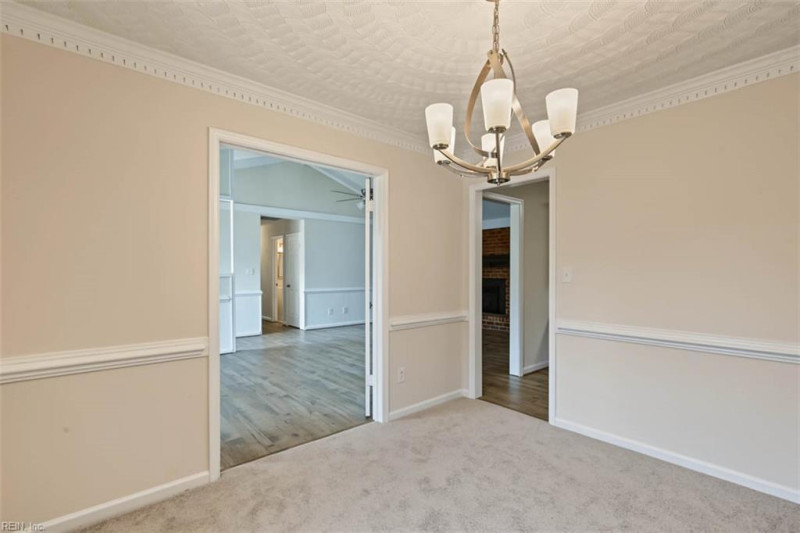 Photo 12 of 37 residential for sale in Chesapeake virginia