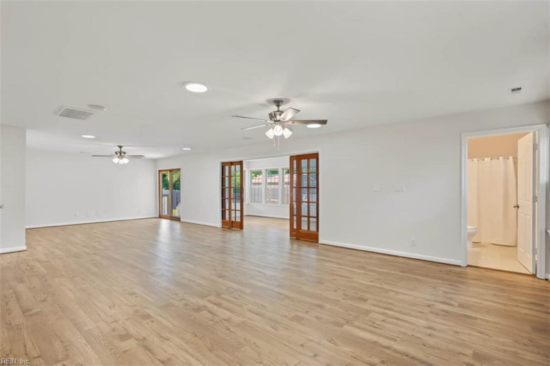 Photo 19 of 37 residential for sale in Chesapeake virginia