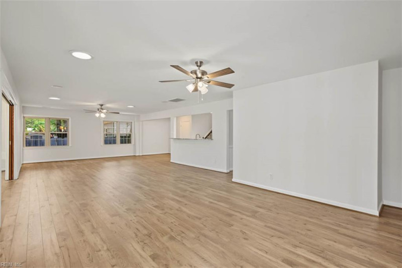 Photo 23 of 37 residential for sale in Chesapeake virginia