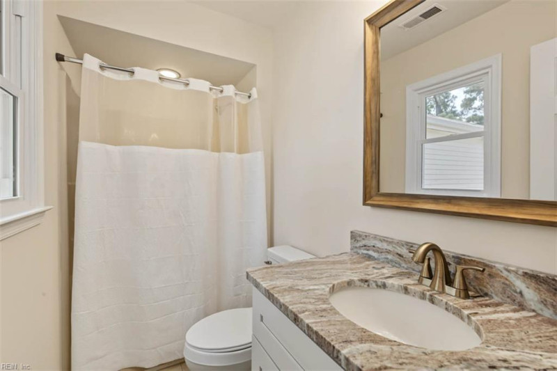 Photo 31 of 37 residential for sale in Chesapeake virginia
