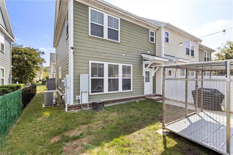 Photo 18 of 21 residential for sale in Chesapeake virginia