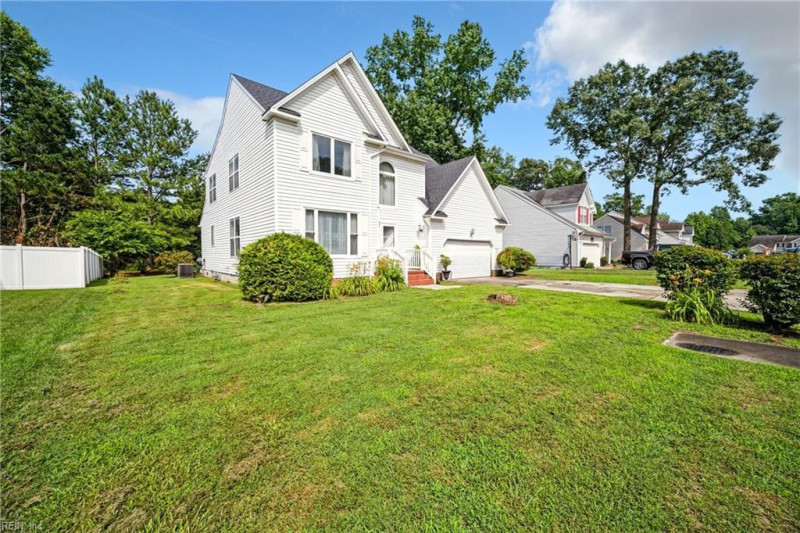 Photo 2 of 24 residential for sale in Suffolk virginia