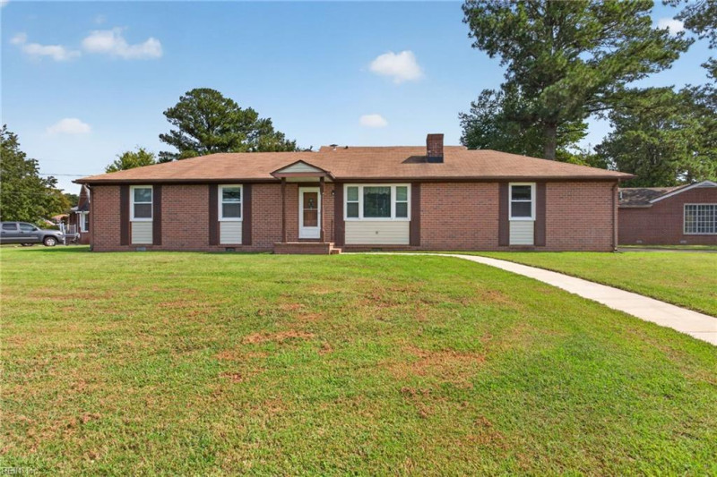 Photo 1 of 36 residential for sale in Suffolk virginia
