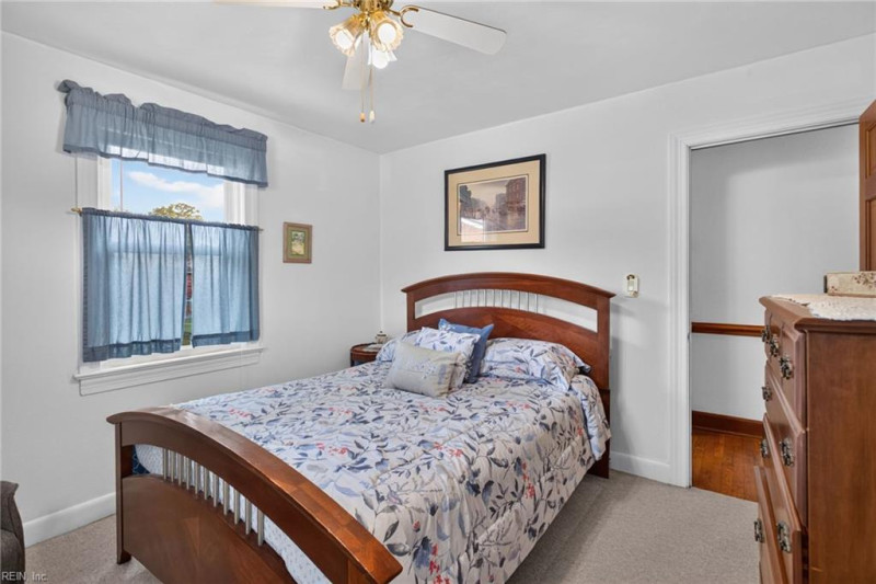Photo 10 of 36 residential for sale in Suffolk virginia