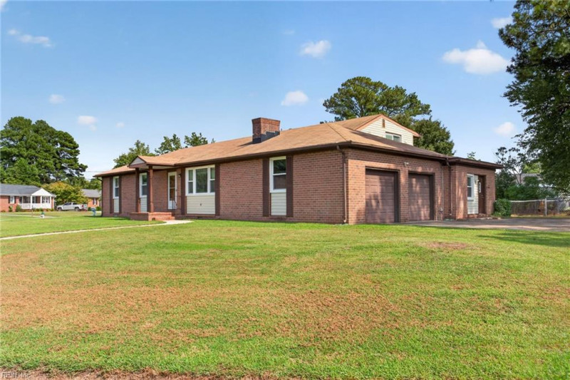 Photo 14 of 36 residential for sale in Suffolk virginia