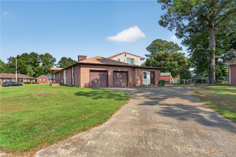 Photo 15 of 36 residential for sale in Suffolk virginia