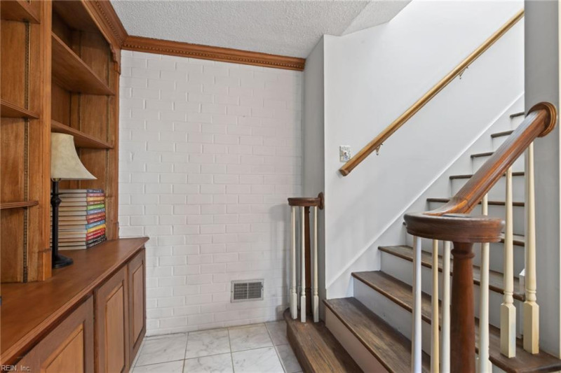 Photo 29 of 36 residential for sale in Suffolk virginia