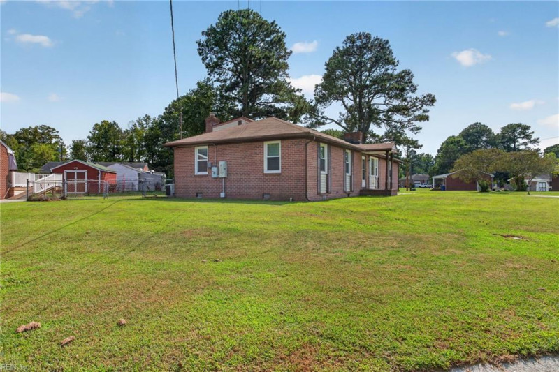 Photo 31 of 36 residential for sale in Suffolk virginia