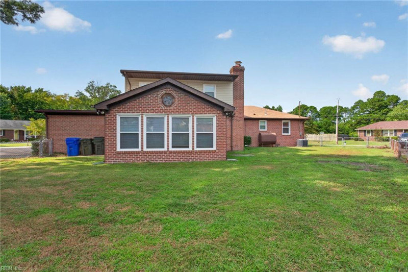 Photo 34 of 36 residential for sale in Suffolk virginia