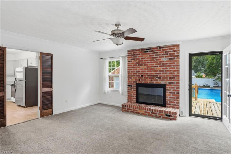 Photo 11 of 36 residential for sale in Chesapeake virginia