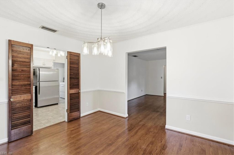 Photo 13 of 36 residential for sale in Chesapeake virginia