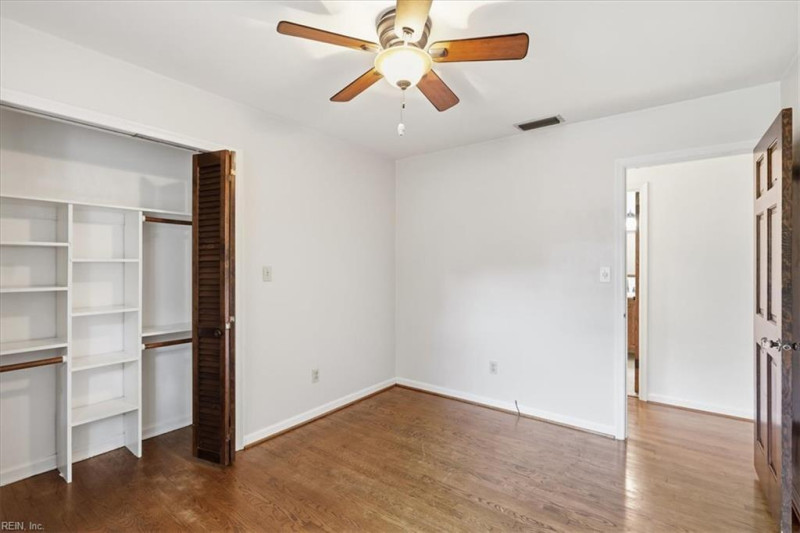 Photo 21 of 36 residential for sale in Chesapeake virginia