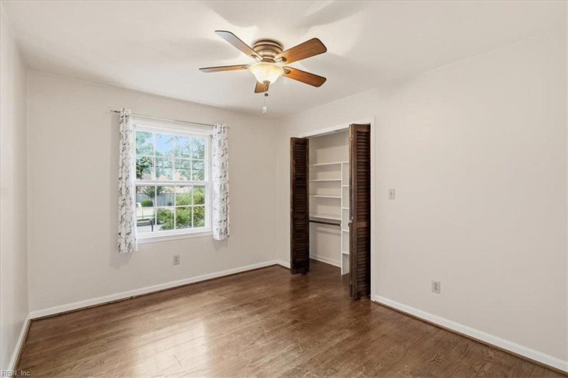 Photo 22 of 36 residential for sale in Chesapeake virginia