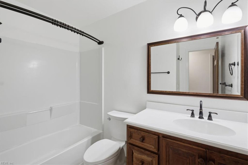 Photo 23 of 36 residential for sale in Chesapeake virginia