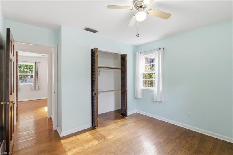 Photo 25 of 36 residential for sale in Chesapeake virginia