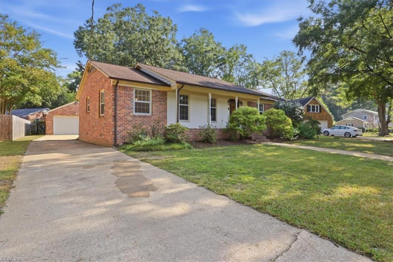 Photo 26 of 36 residential for sale in Chesapeake virginia