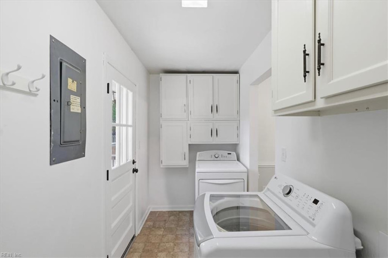 Photo 33 of 36 residential for sale in Chesapeake virginia
