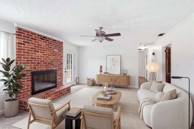 Photo 5 of 36 residential for sale in Chesapeake virginia