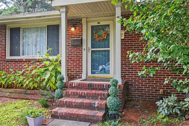 Photo 3 of 42 residential for sale in Norfolk virginia Photo 3 of 42 residential for sale in Norfolk virginia