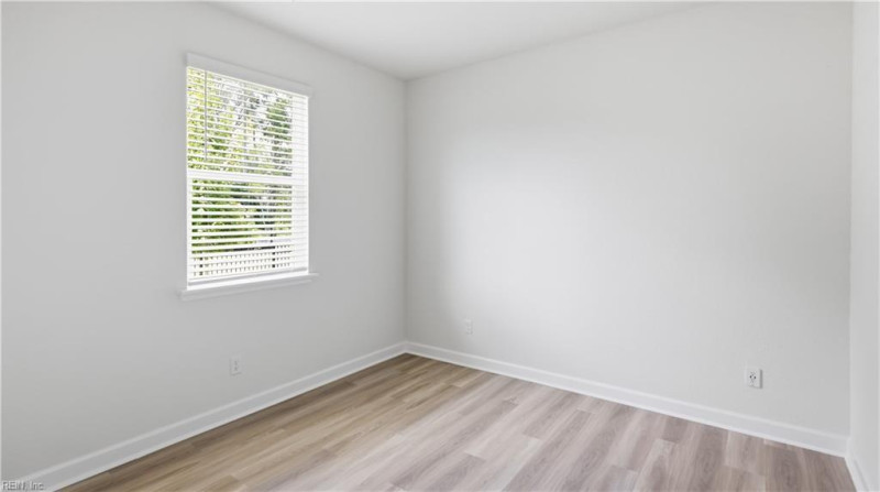 Photo 18 of 24 residential for sale in Suffolk virginia