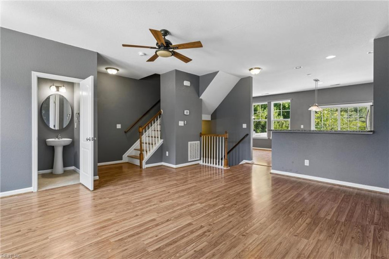 Photo 10 of 50 residential for sale in James City County virginia