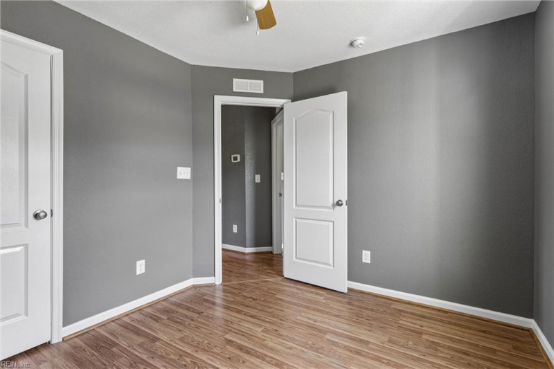 Photo 32 of 50 residential for sale in James City County virginia
