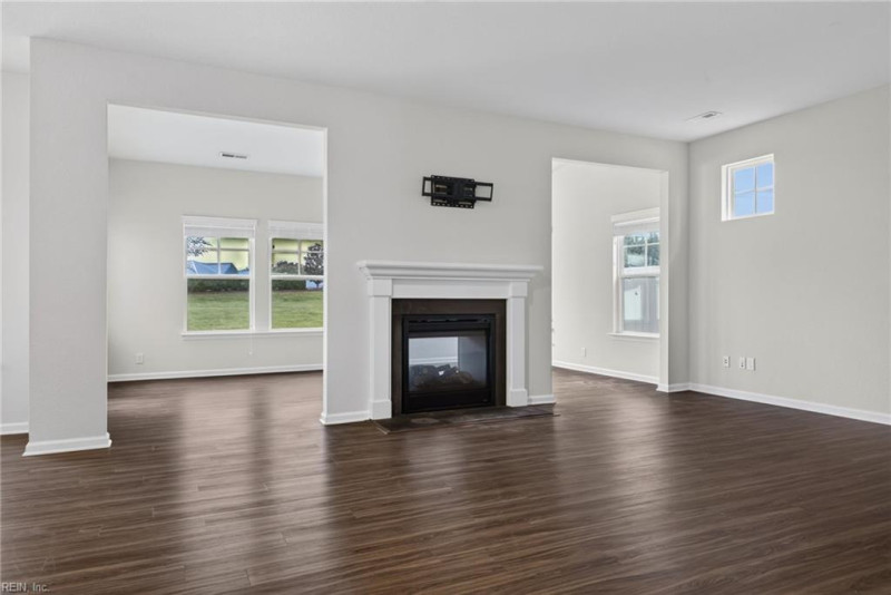 Photo 9 of 43 residential for sale in Suffolk virginia Photo 9 of 43 residential for sale in Suffolk virginia