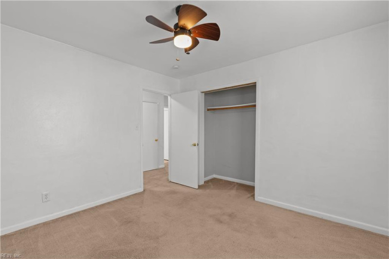 Photo 20 of 31 residential for sale in Portsmouth virginia