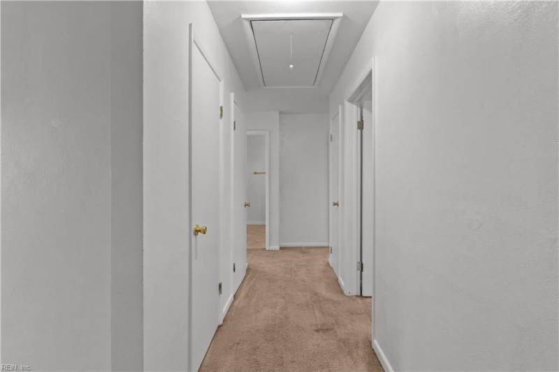 Photo 22 of 31 residential for sale in Portsmouth virginia