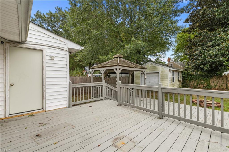 Photo 25 of 31 residential for sale in Portsmouth virginia