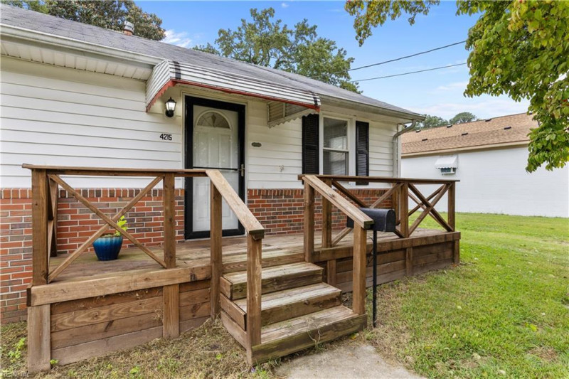 Photo 5 of 31 residential for sale in Portsmouth virginia