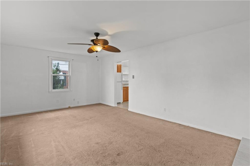 Photo 6 of 31 residential for sale in Portsmouth virginia